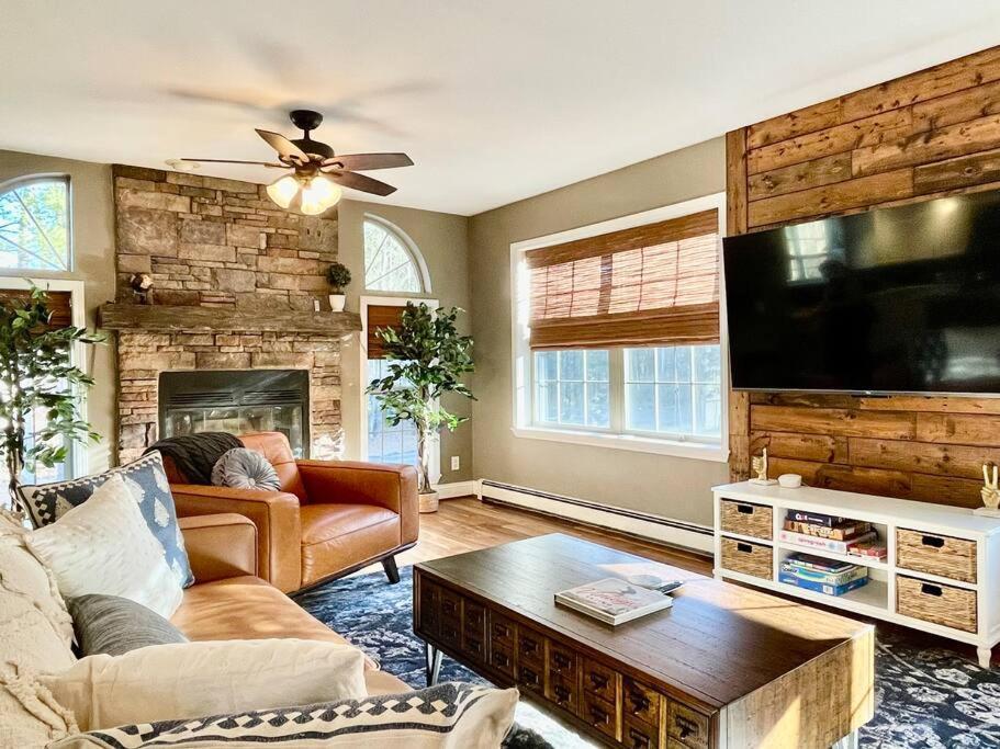 Family Friendly Cairo House With Hot Tub, Pool, Pond, 3Br, 3Ba Firepit, Minutes From Hudson & Private Pond Villa Exteriör bild